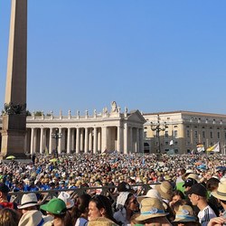 100 Minis aus Vorarlberg waren bei der Papstaudienz am Petersplatz.