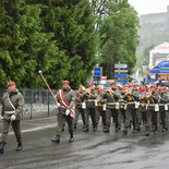 Gardemusik auf dem Weg zur Oberen Basilika