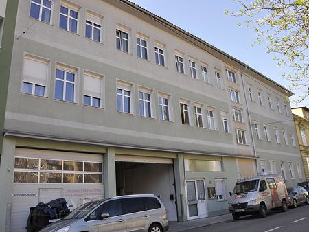 Haus in der Raimundgasse / Caritas