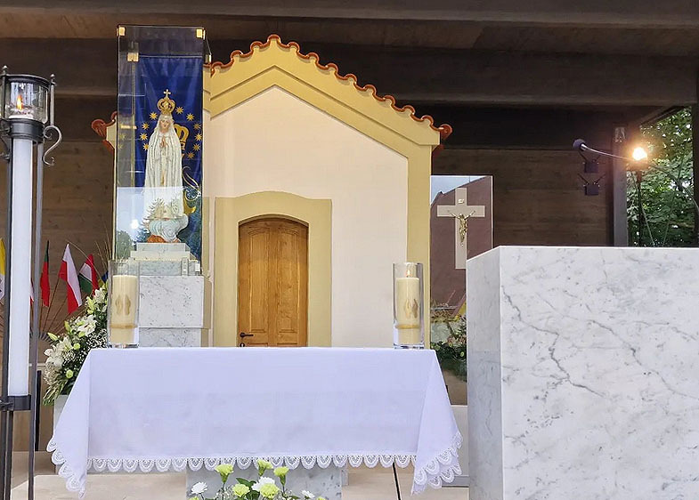 Nachbau von Fatima-'Capelinha' im mährischen Koclirov bei Svitava / Bischof Krautwaschl